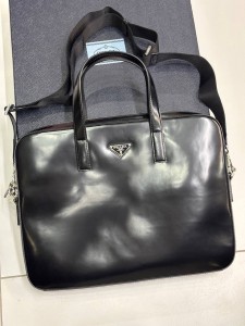 Порфтель Prada