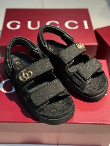 Сандалии Gucci