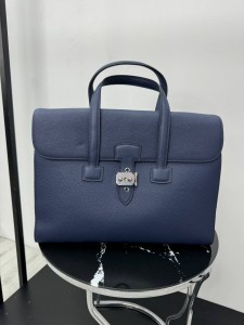 Портфель Hermes